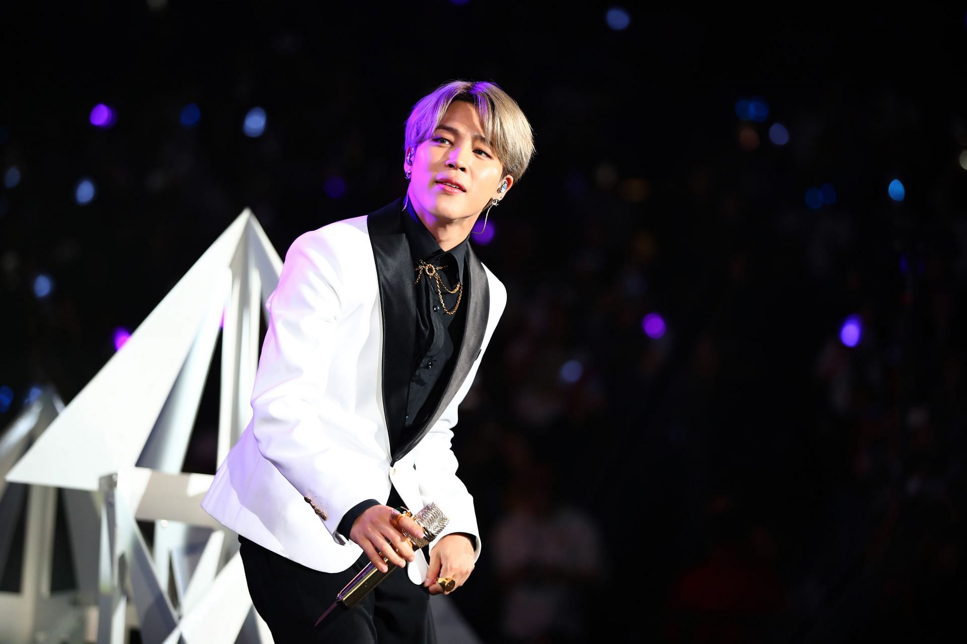 Jimin at 102.7 KIIS FM Jingle Ball (Image via Getty)